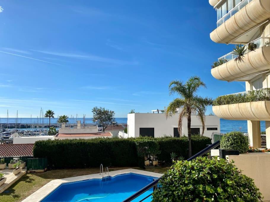 Апартаменти Seafront In Marbella With Pool And Garage Екстер'єр фото